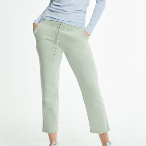 NWT Bandier Eco Fleece Split Seam Sweatpant in Willow Green